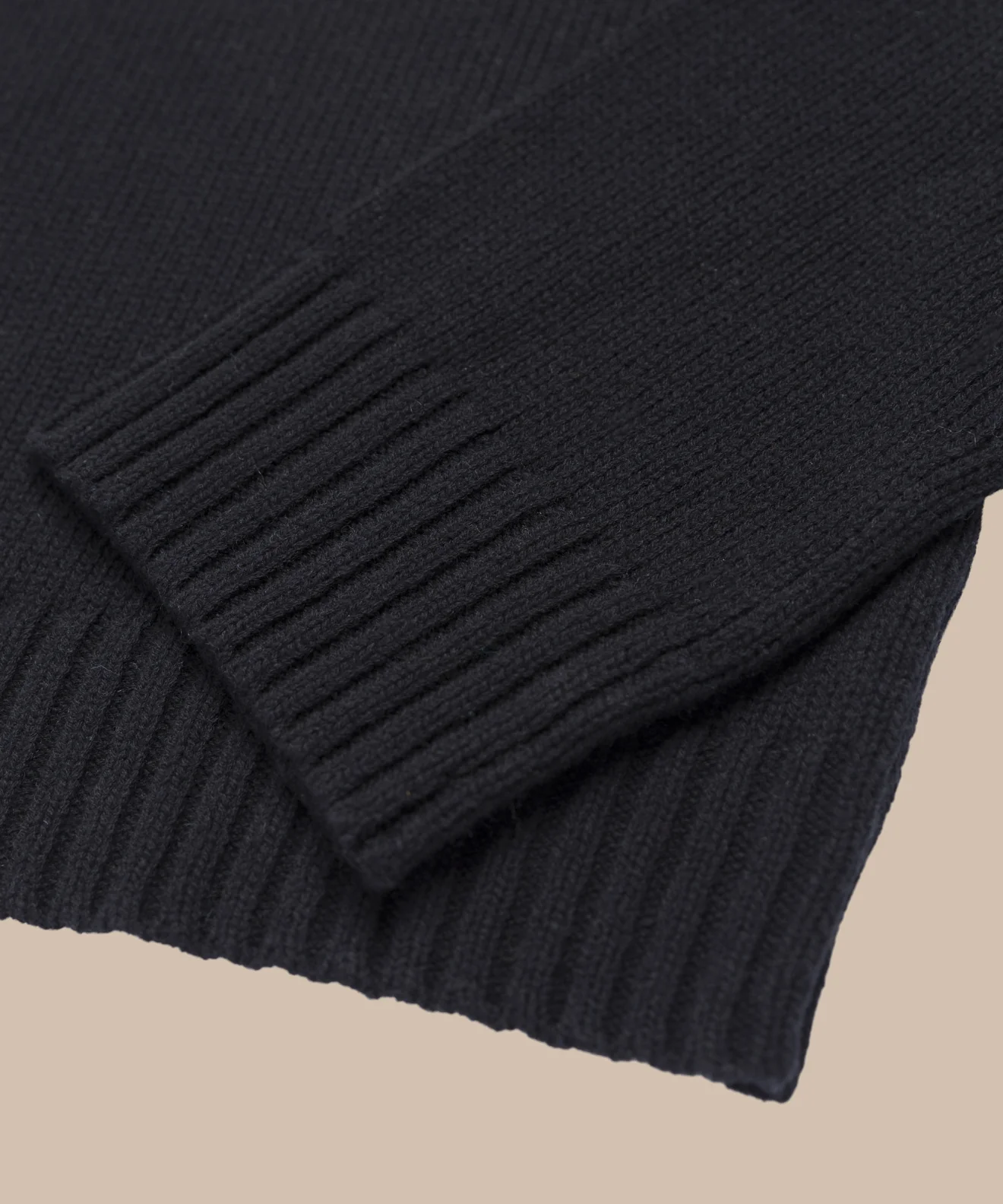 Cameron Crewneck - Image 7