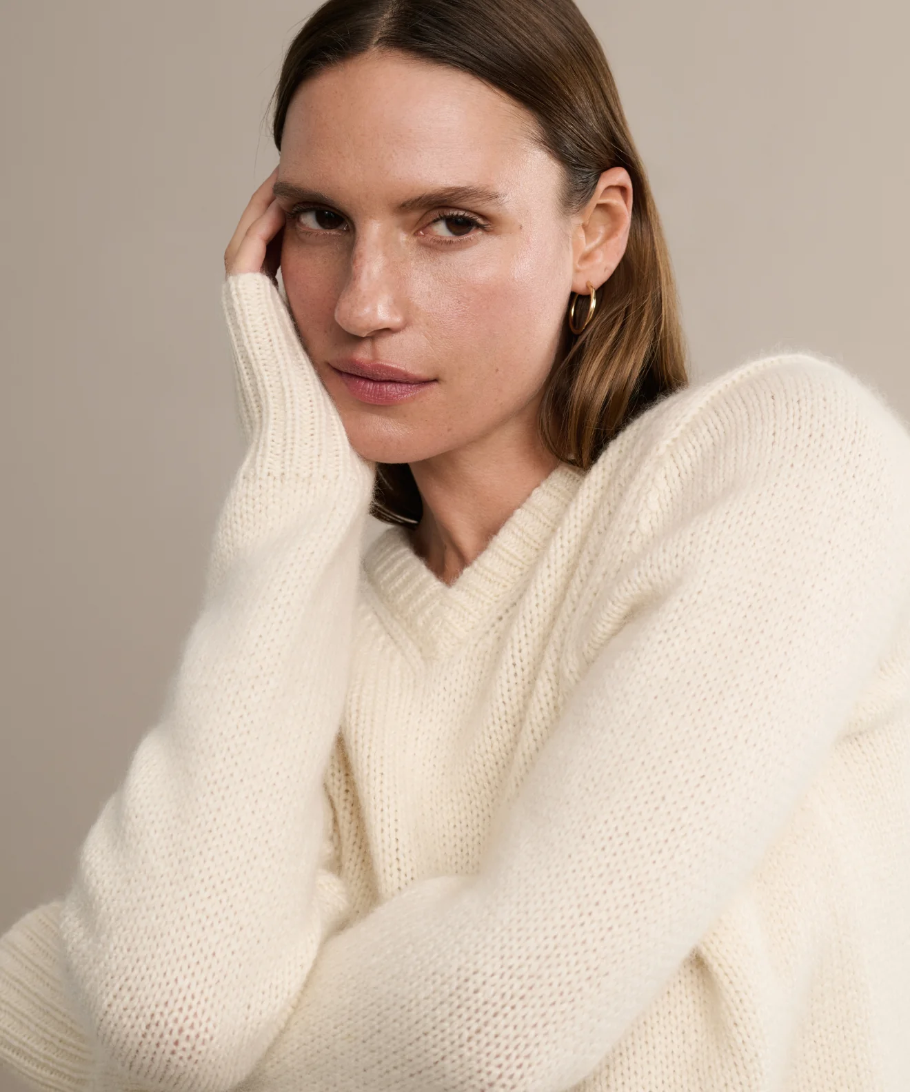 Cashmere Kate V-Neck - Image 3