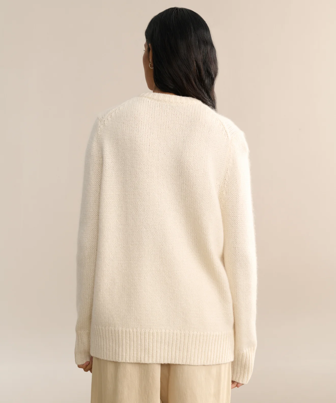 Cashmere Kate V-Neck - Image 5