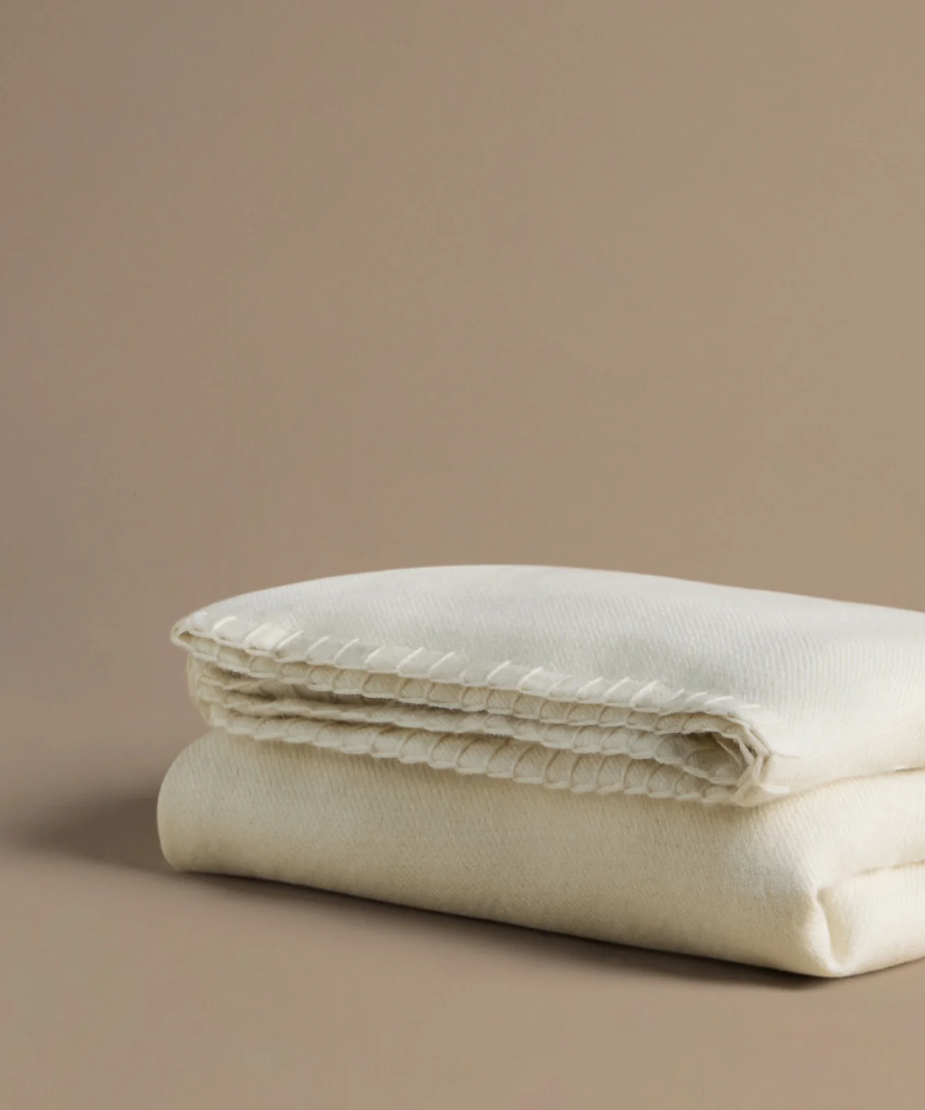 Chateau Alpaca Throw - Image 8
