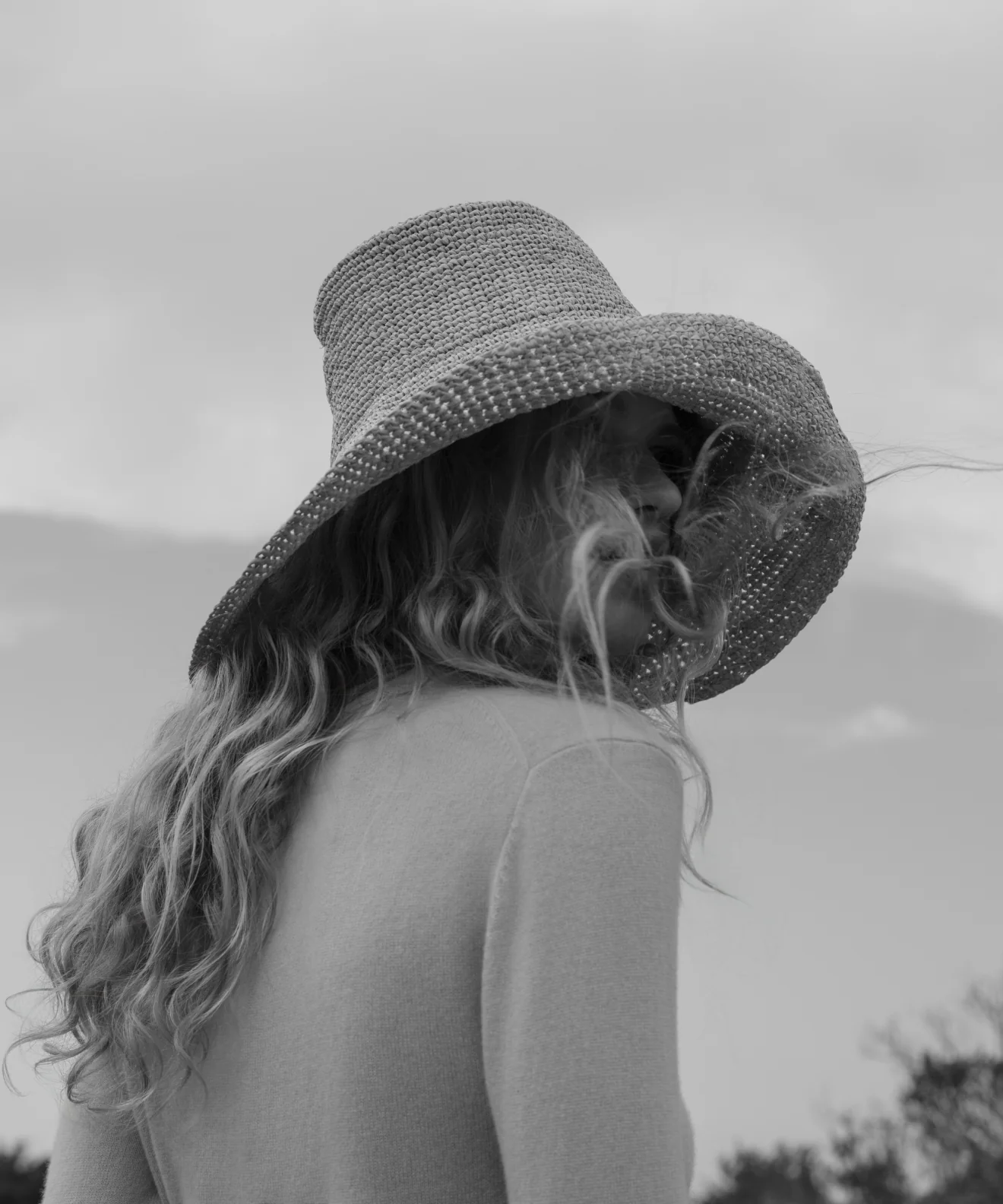 Crochet Raffia Sun Hat - Image 3