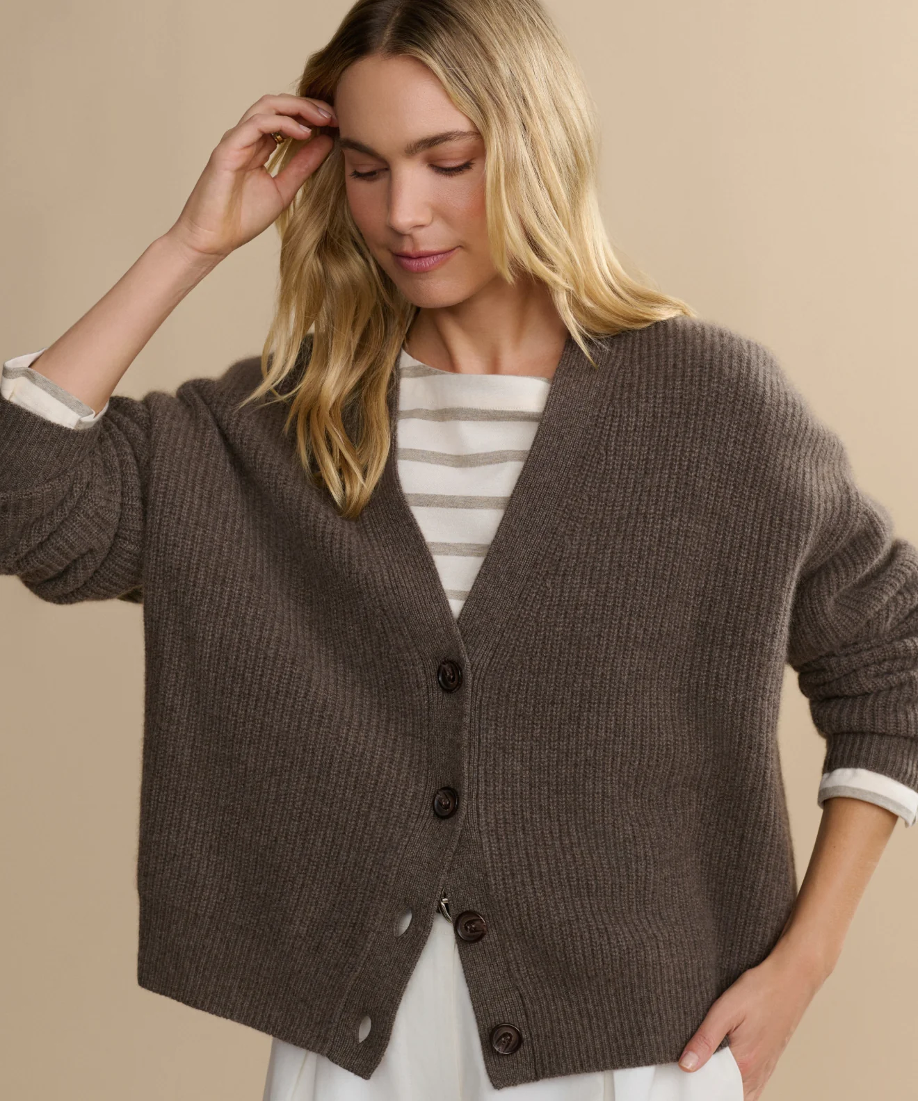 Cropped Cashmere Cocoon Cardigan - Image 3