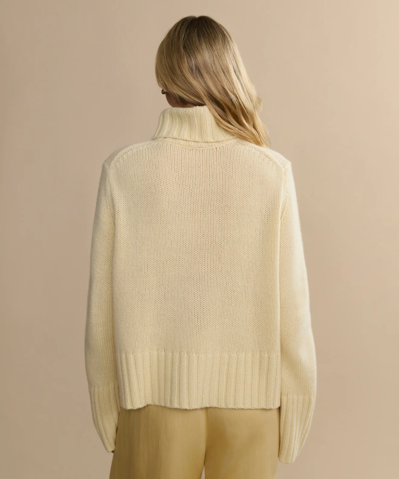 Cropped Cashmere Jet Turtleneck - Image 5