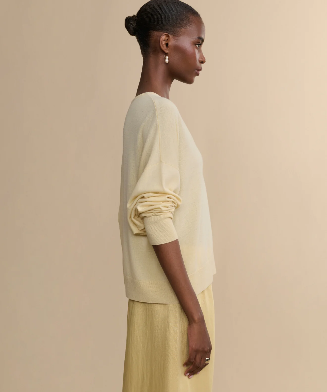 Dree V-Neck Sweater - Image 5