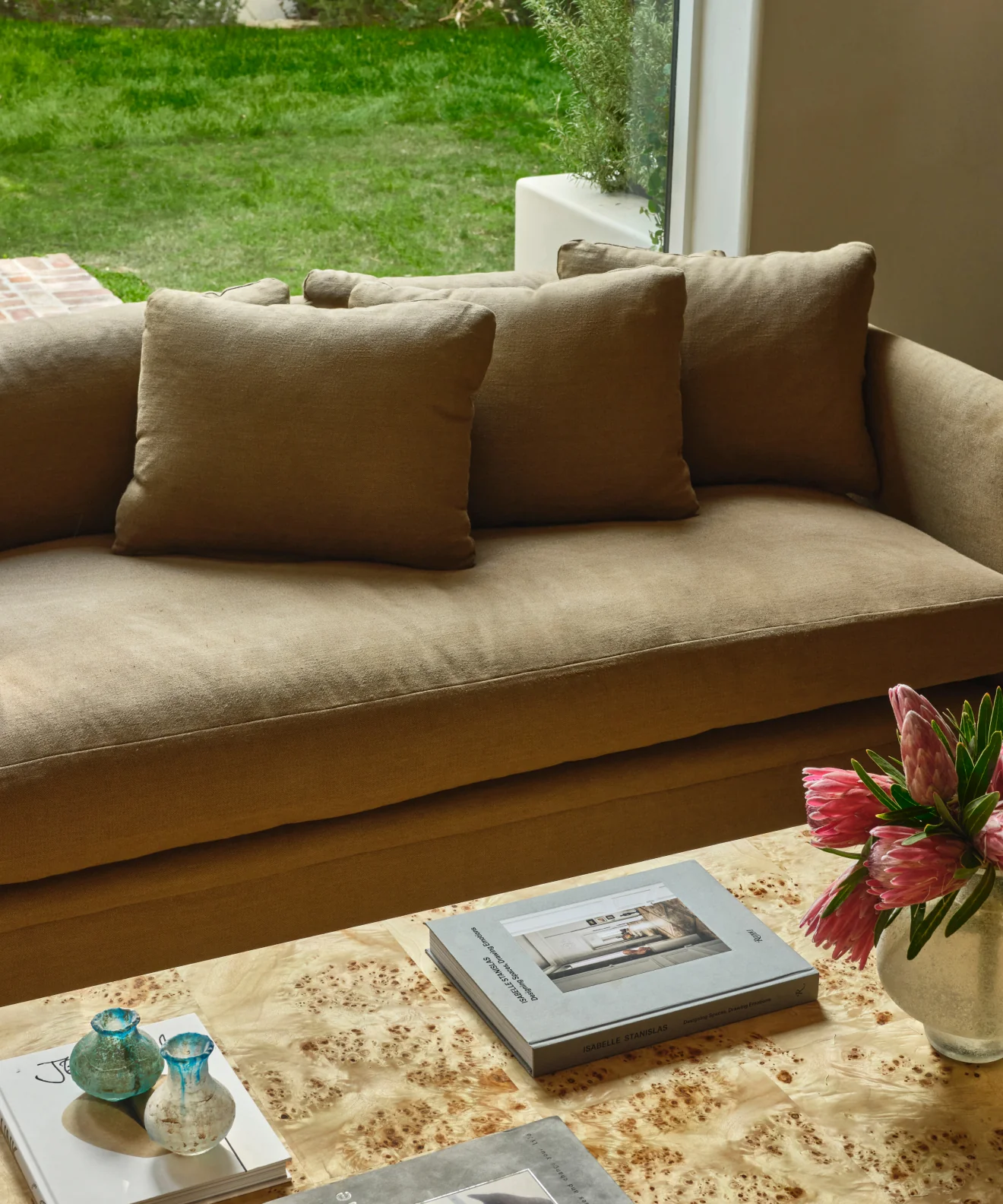 Dume Sofa - Image 6