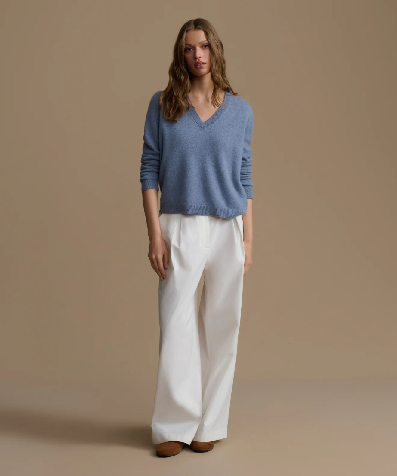 Flynn Cashmere V-Neck - Image 3