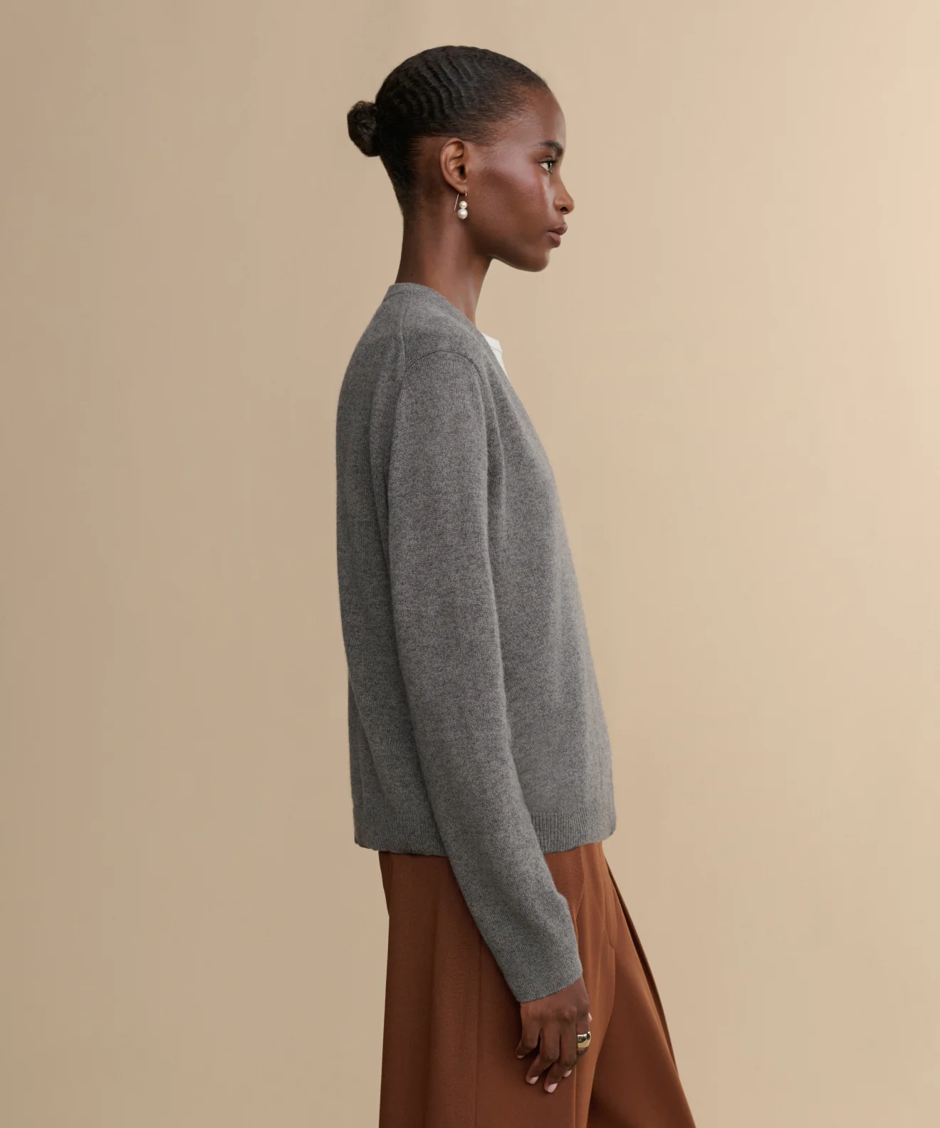 Flynn Cashmere V-Neck - Image 4