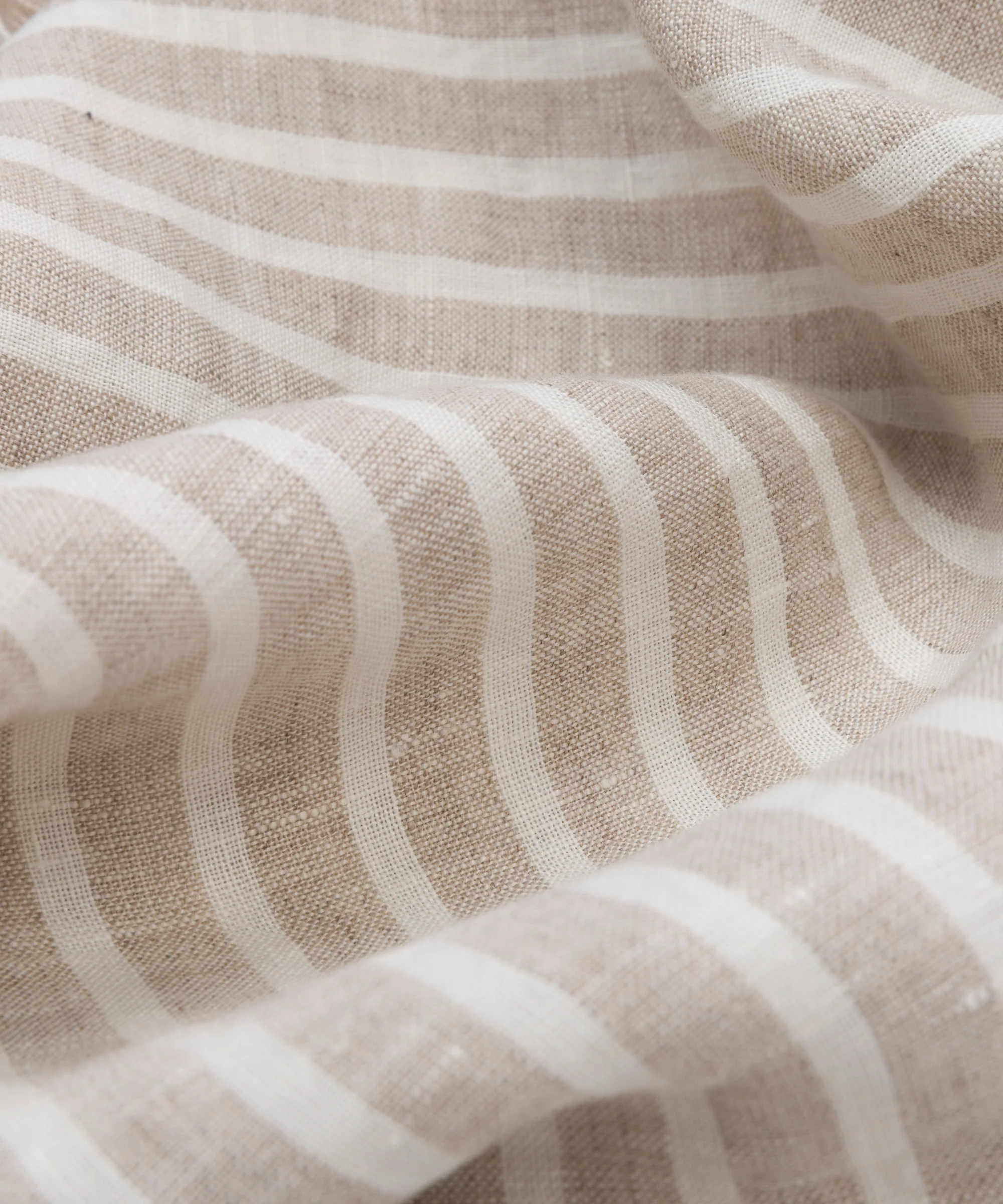 Frayed Linen Tablecloth - Image 3