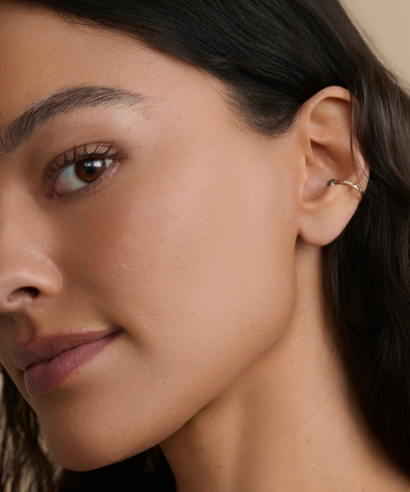 Loren Pearl Ear Cuff - Image 3