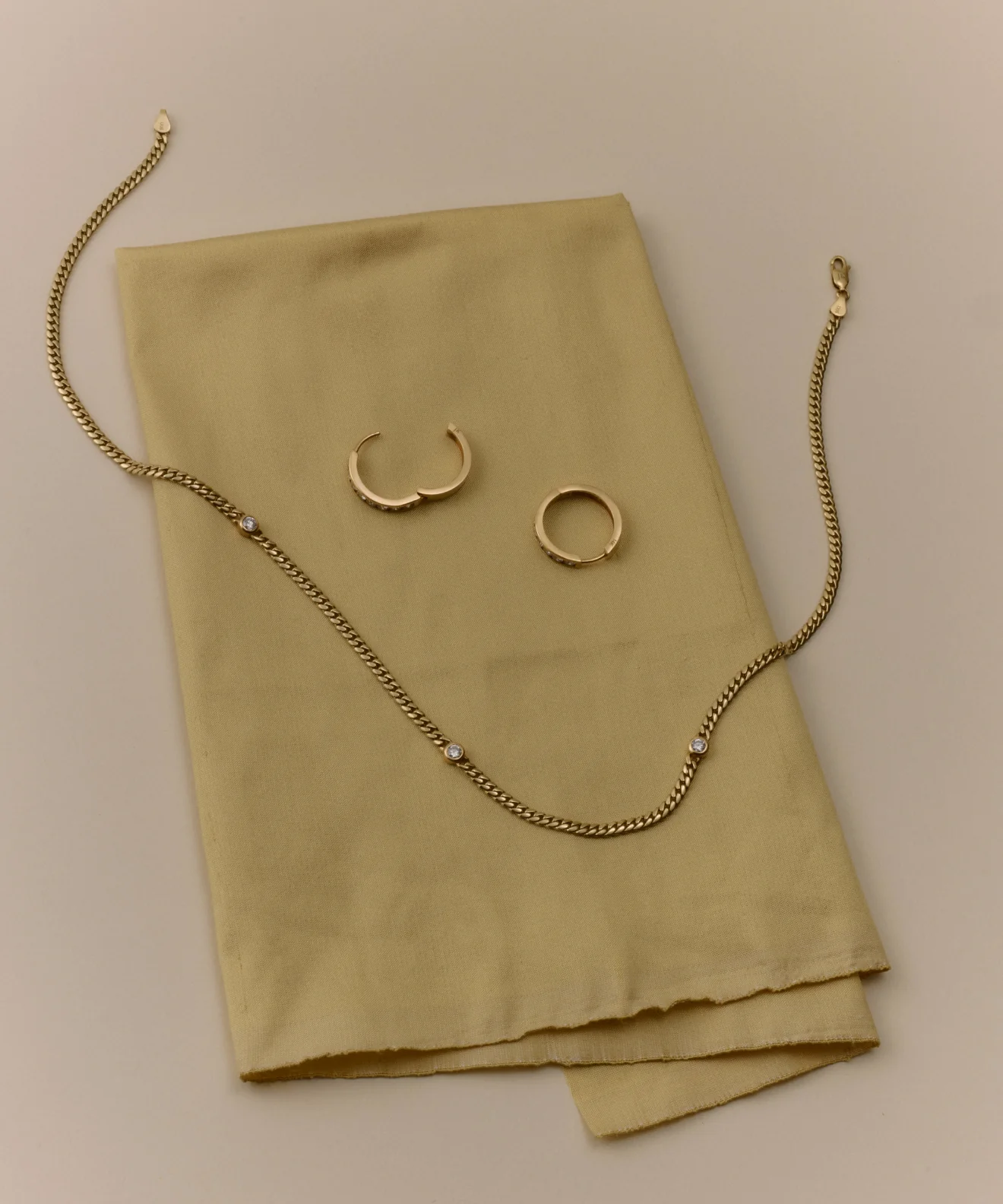 Merit Round Cut Diamond Necklace - Image 4