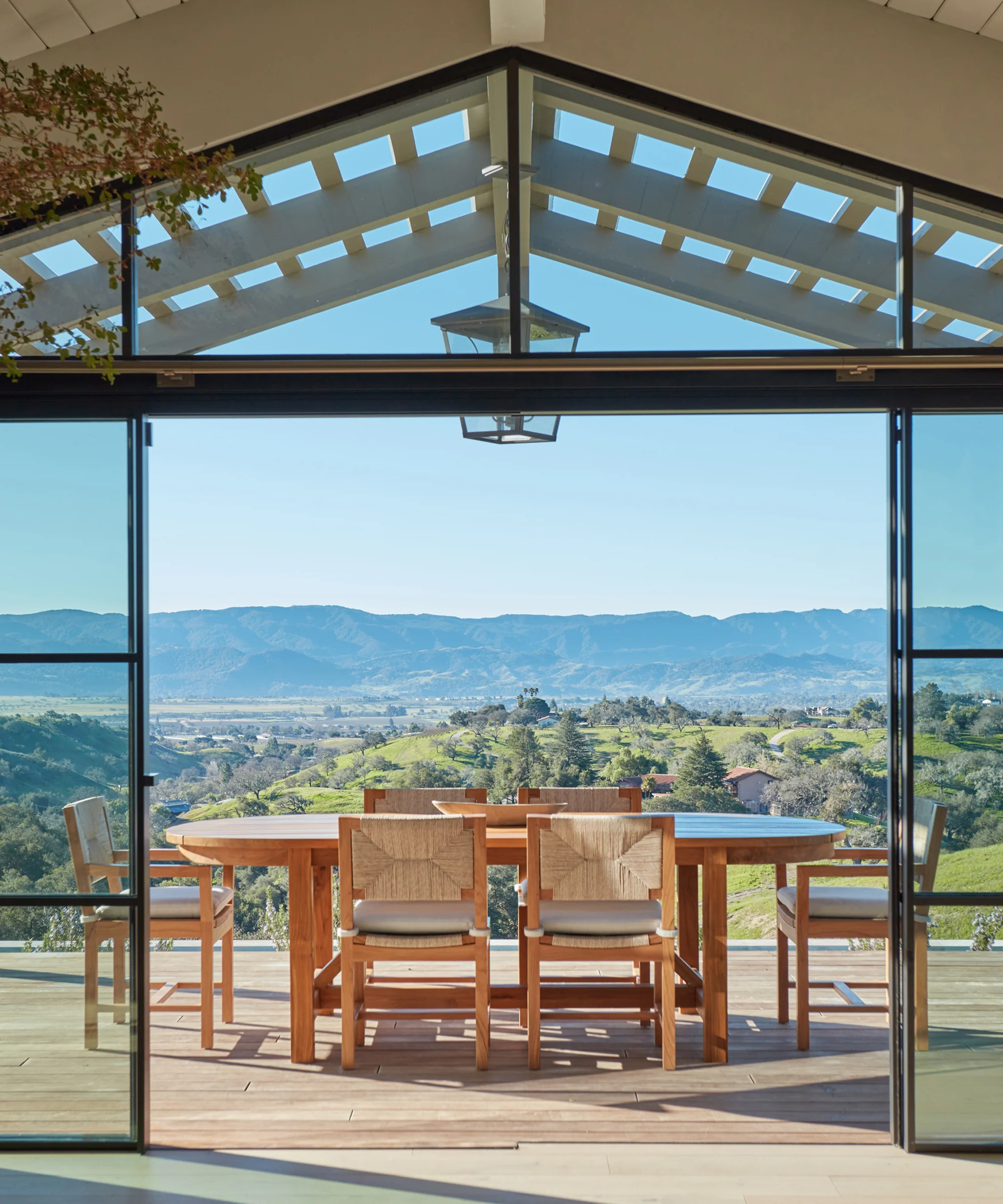 Outdoor Montecito Oval Dining Table - Image 3