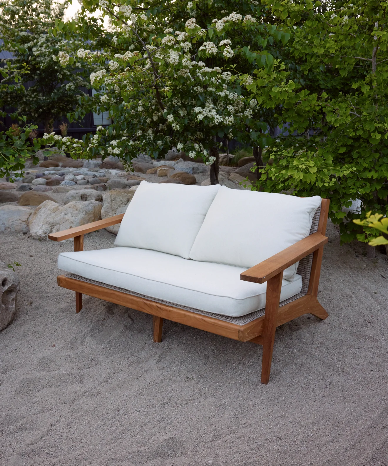 Outdoor Vista Sofa - Image 3