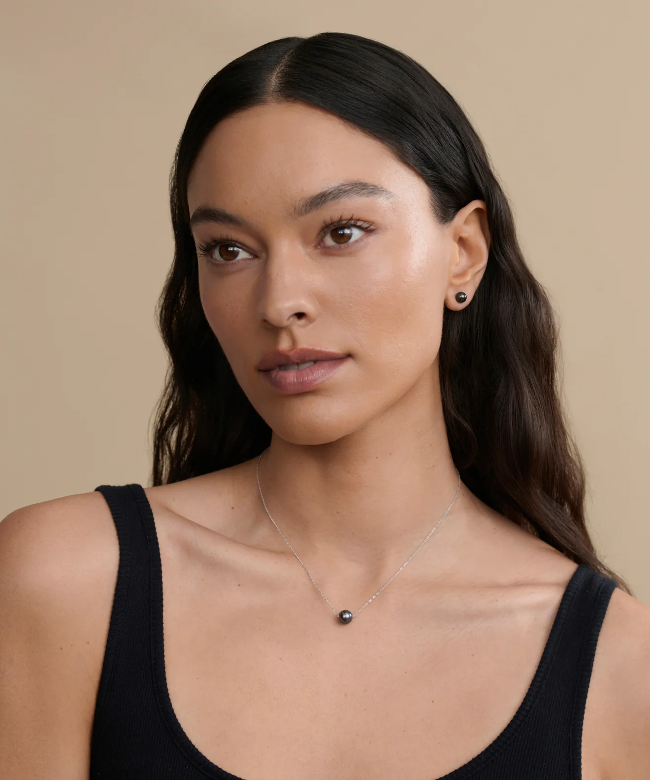 Philo Pearl Necklace - Image 2