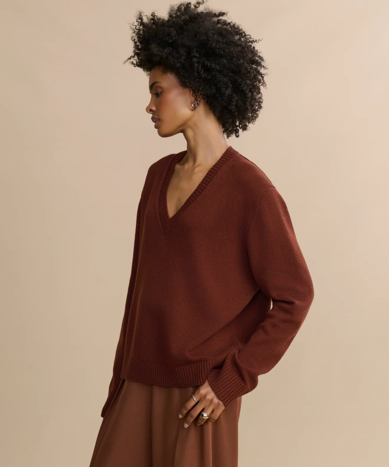 Simone V-Neck - Image 4