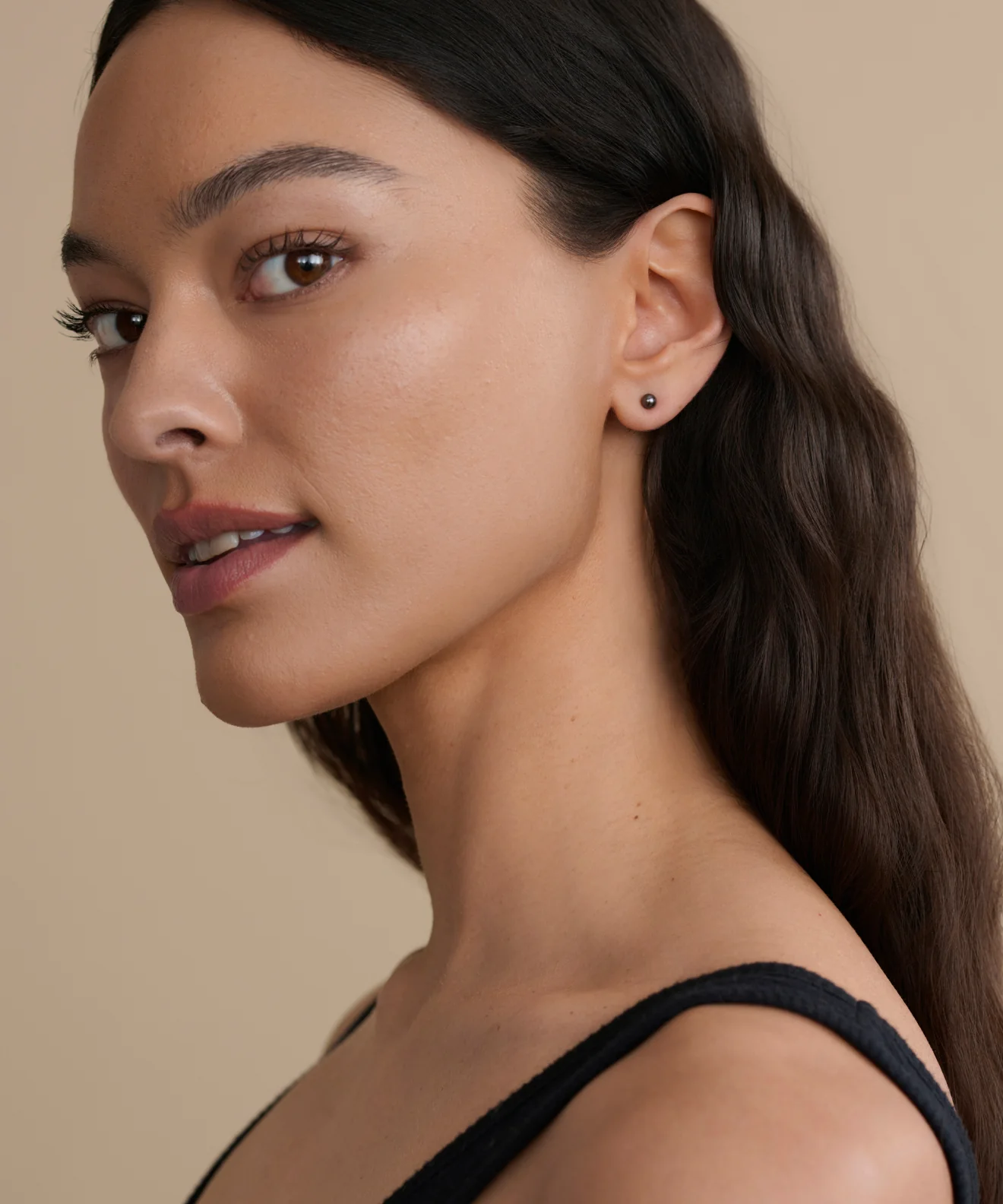 Small Loren Pearl Studs - Image 4